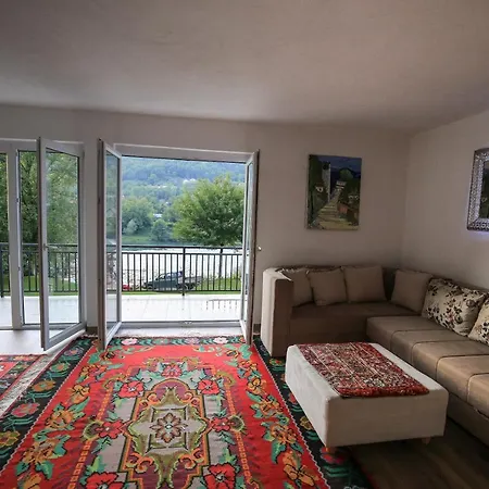 Ferienhaus Idyllic River Front Holiday - Tisine